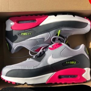 NIKE AIR MAX 90 ESSENTIAL ‘GREY FUCHSIA’
